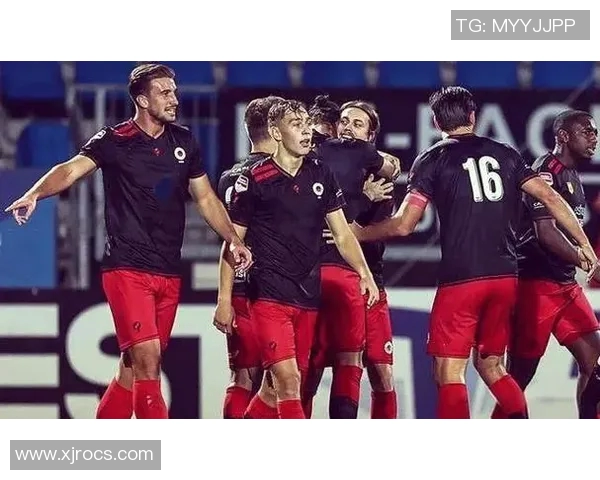 英超赛场上AC米兰迎战都灵球队的精彩对决分析与展望