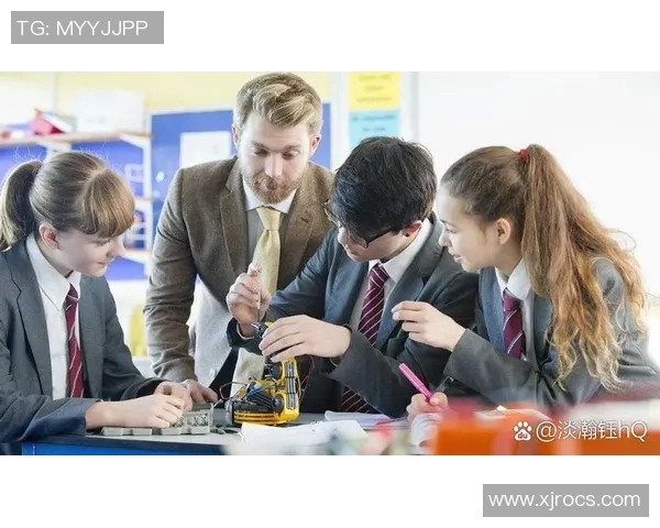 刘泽一的成长之路：从普通学生到行业精英的奋斗历程与启示